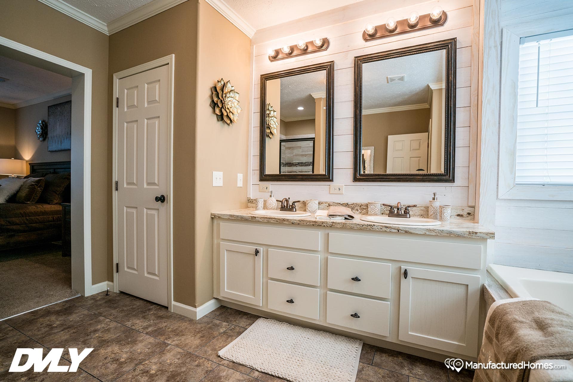 The avonlea bathroom home features