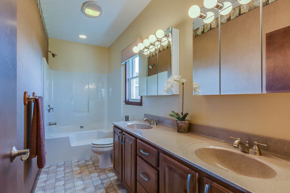 Bridgeport ii bathroom home features