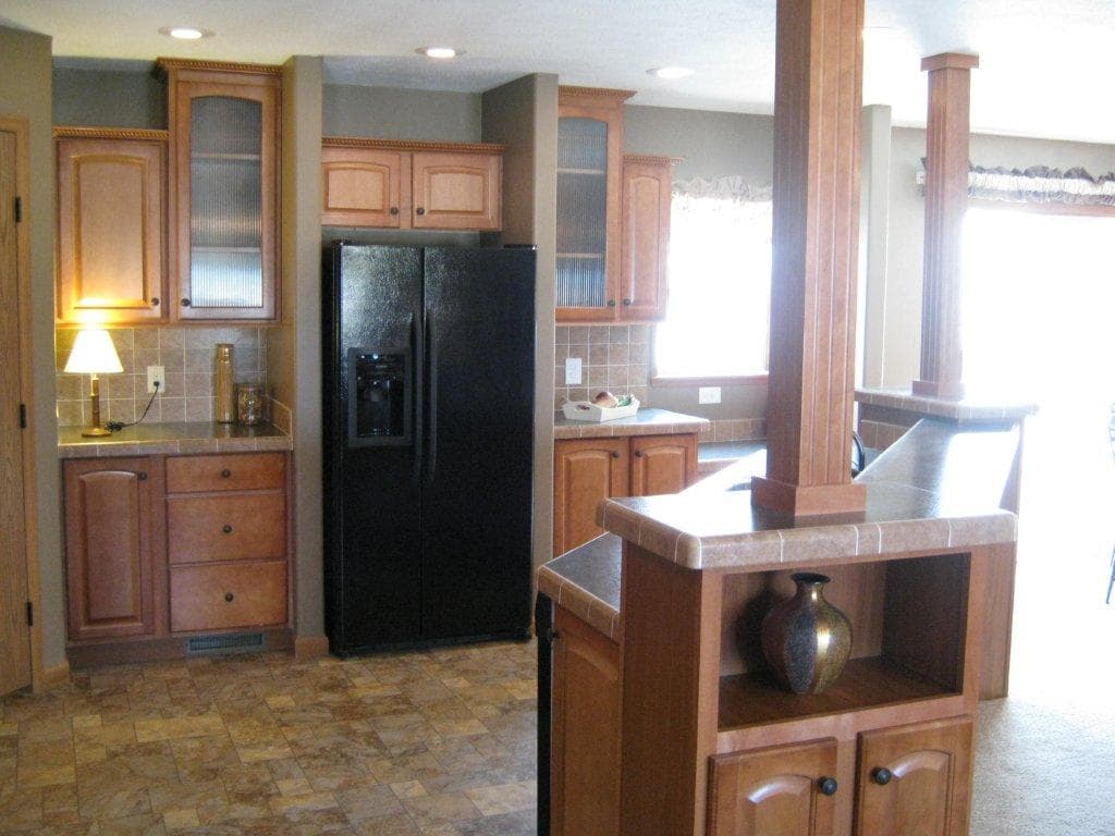 Oakwood kitchen home features