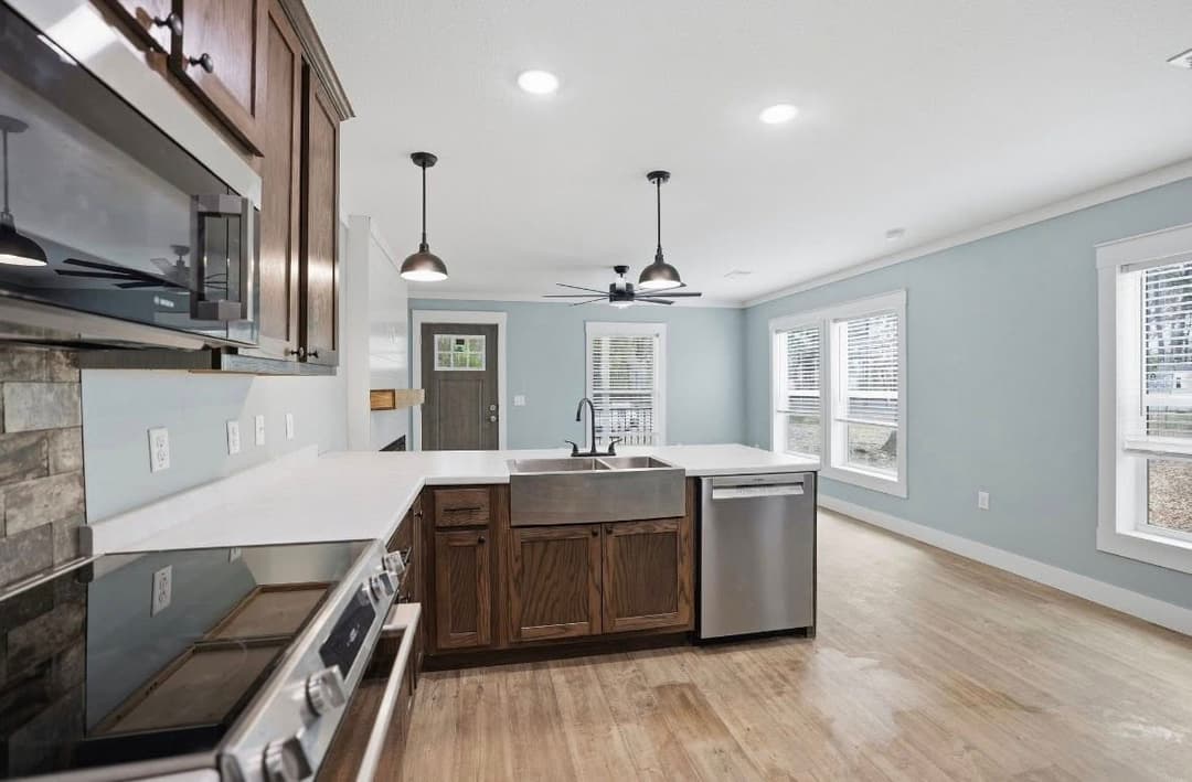 The simon kitchen home features