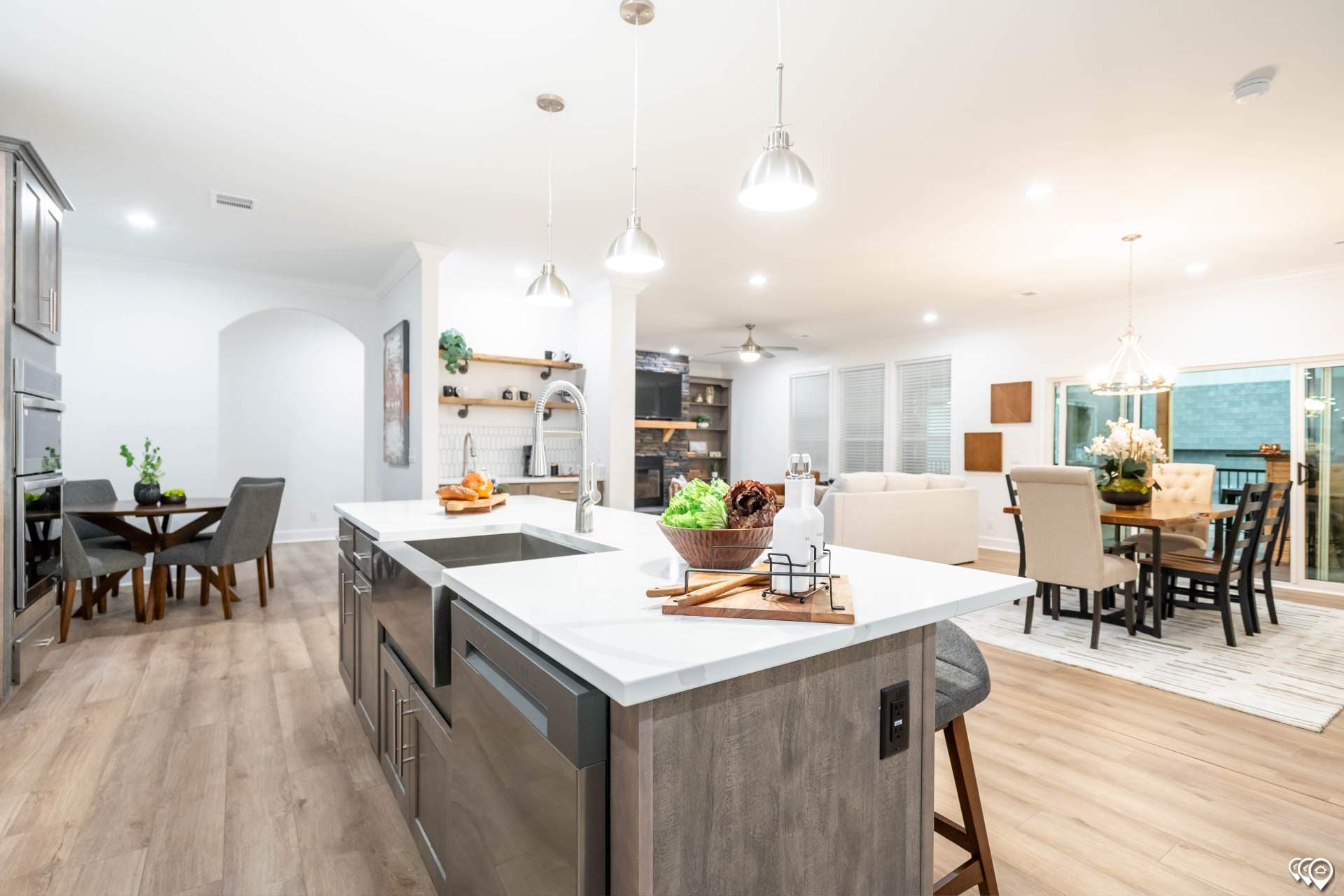 The lost creek kitchen home features