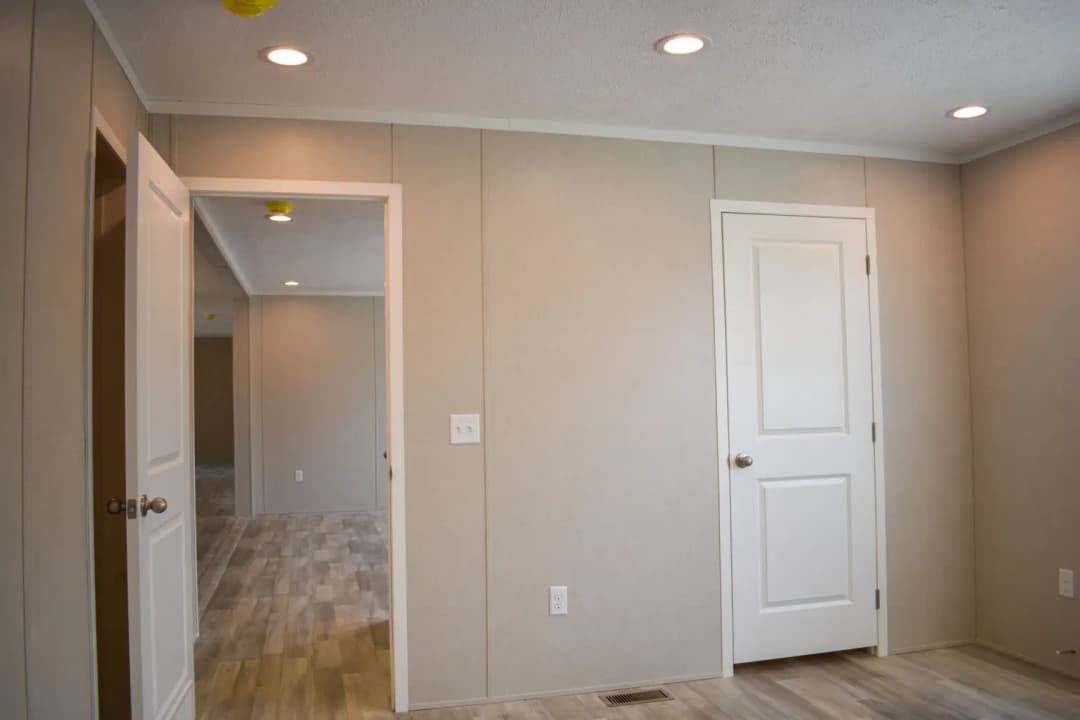 Moonstone 60 interior home features