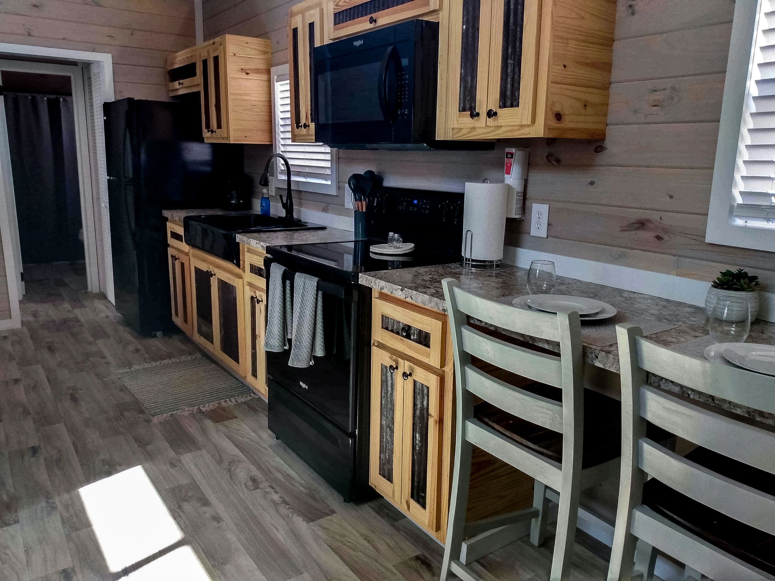 Trailhead| 4b 126 kitchen home features