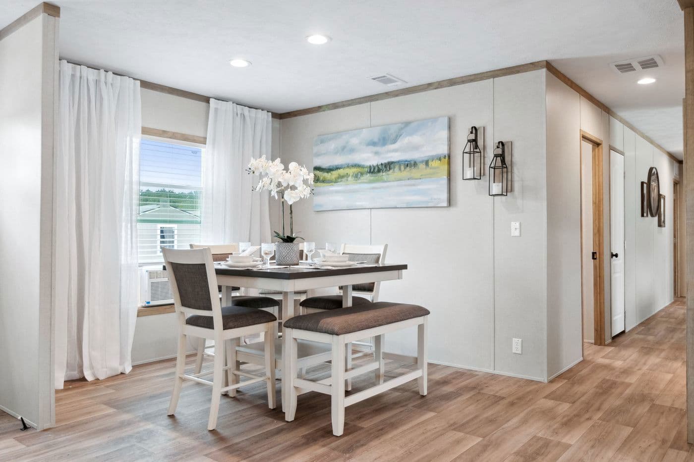 Breeze farmhouse 72 interior home features