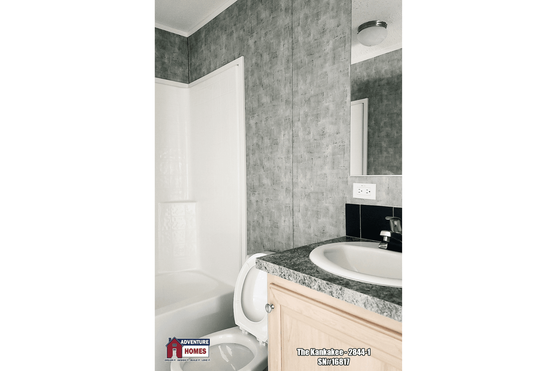 Kankakee | 2844-1 bathroom home features