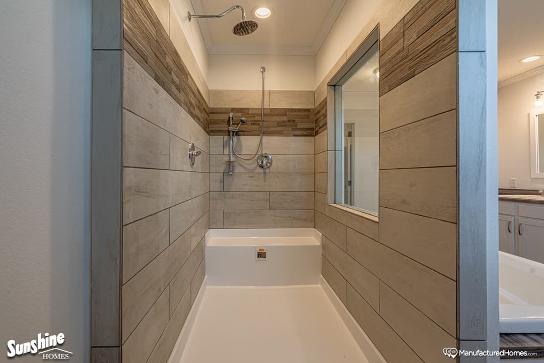 Pri3280-2049 bathroom home features