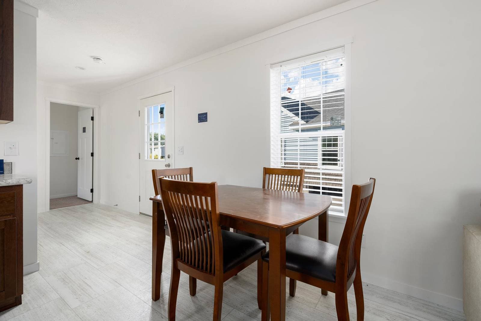 Invite max interior home features