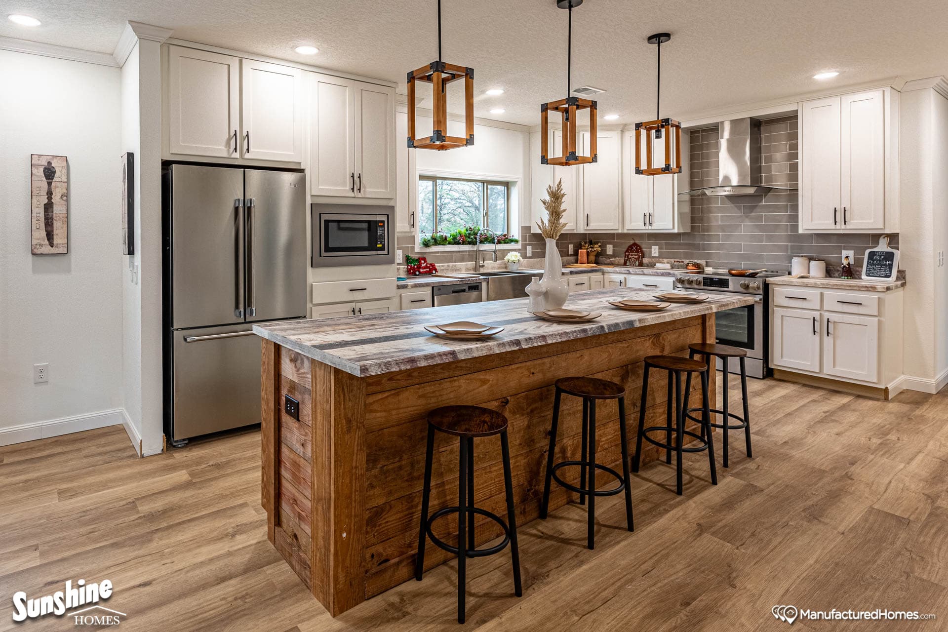 Pri3284-2015 kitchen home features