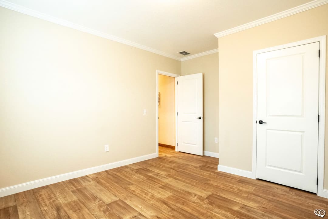 Pri3264-2070 bedroom home features