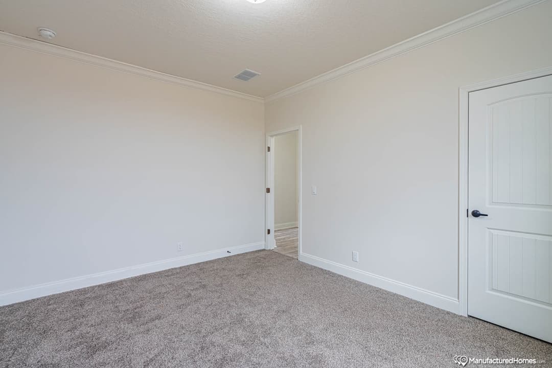 Jasmine i bedroom home features