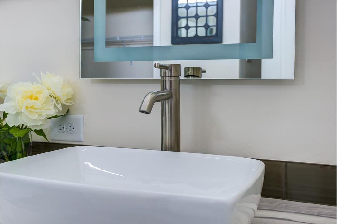 Spectra rh7100 bathroom home features