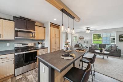 Merlot kitchen home features