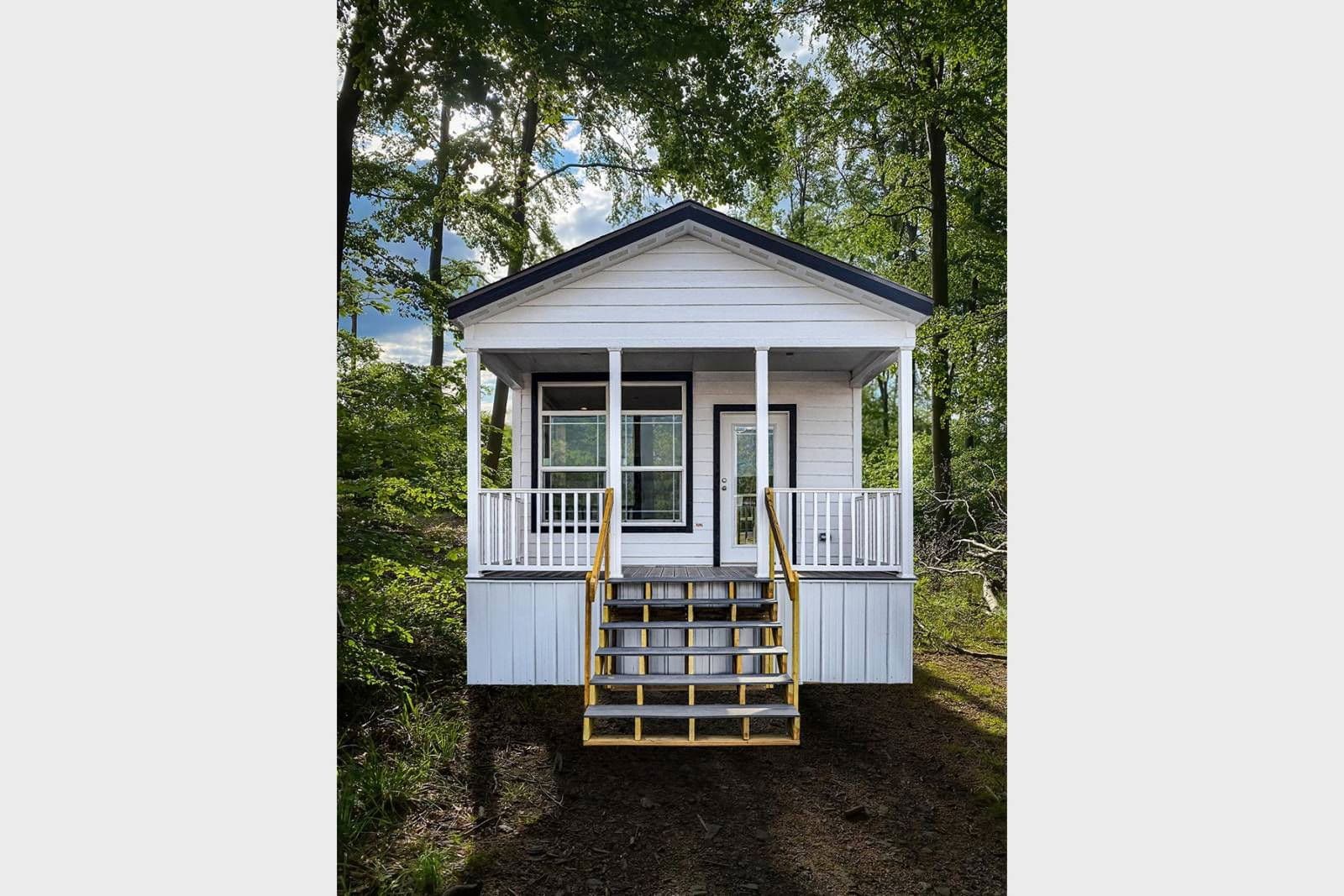 Adu & park models hero home features