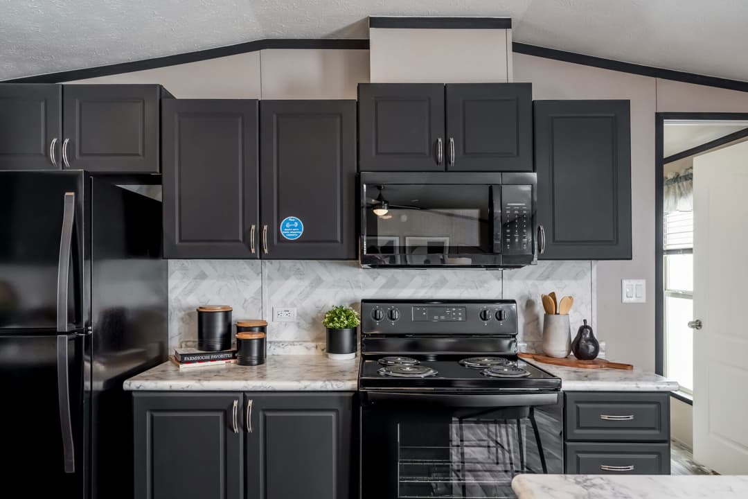 Singlewide h-16×72-32d shed kitchen home features