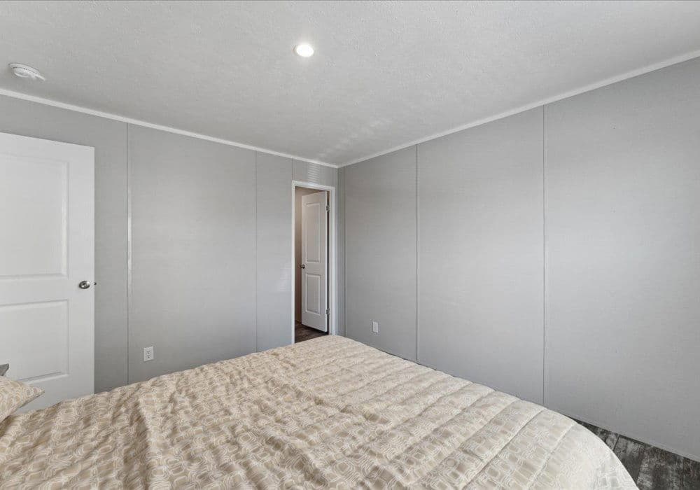 Apex 3900 bedroom home features