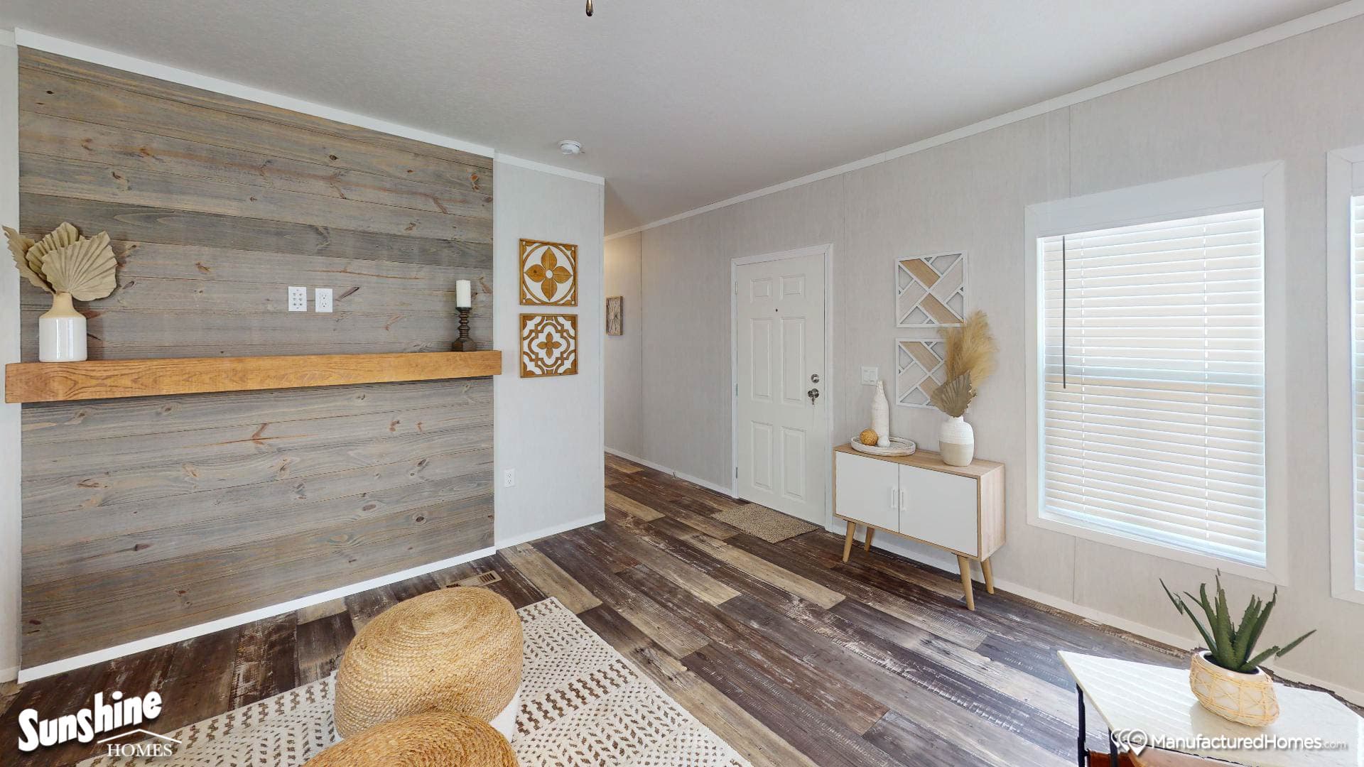 Arc1680-7003 interior home features