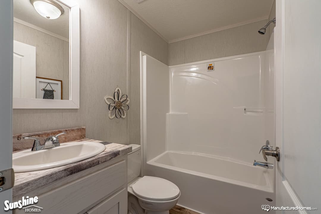 Arc1680-8000 bathroom home features