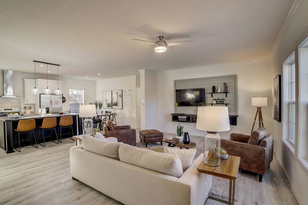 Ironclad 3260-05 interior home features