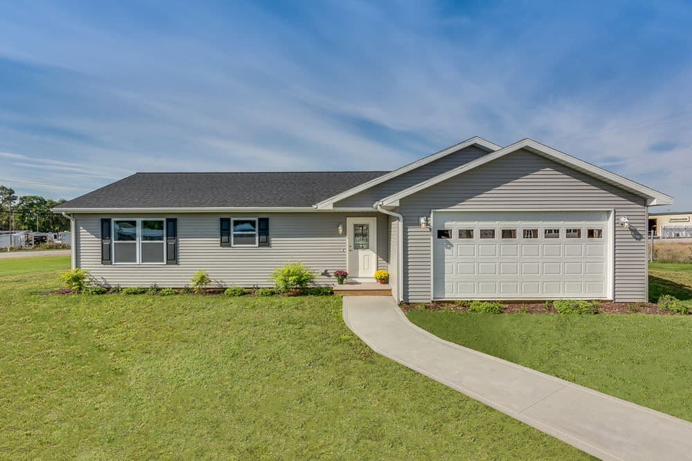 Bridgewood ii elevation and exterior home features