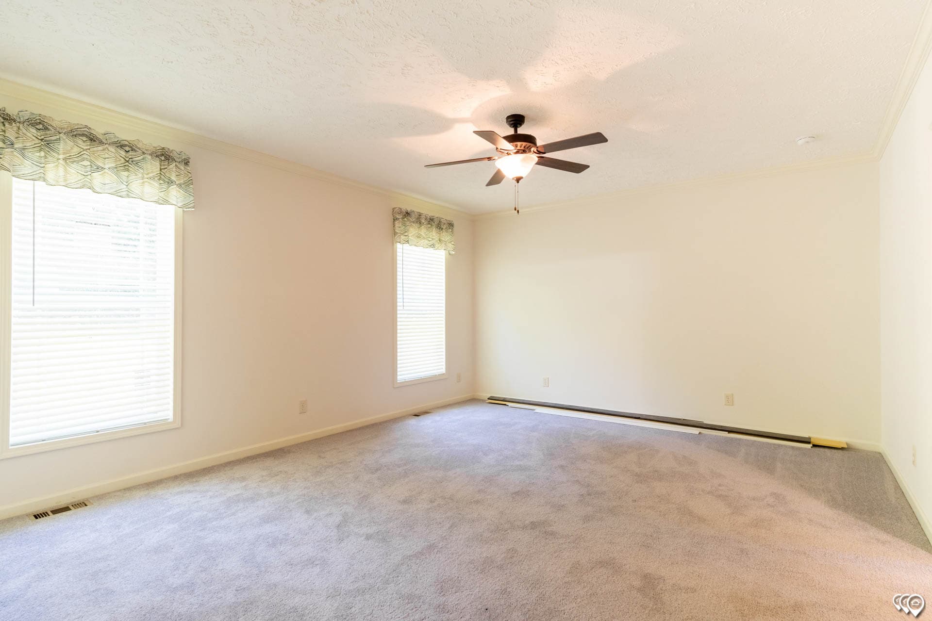 Aimon b 4br bedroom home features