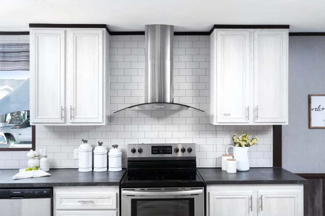 The shoreline kitchen home features