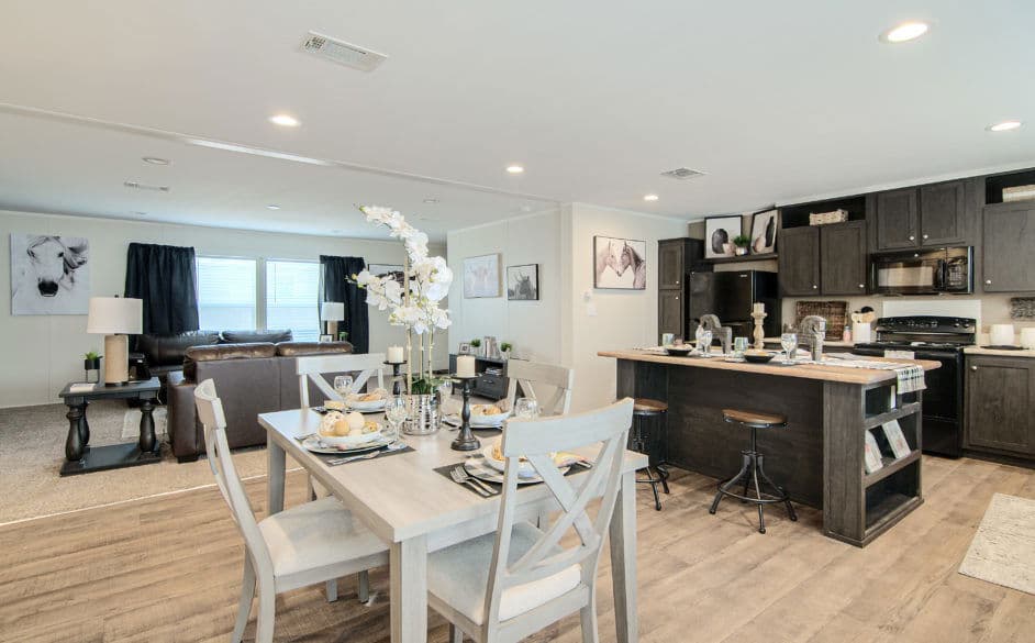 Bandera 3356 interior home features