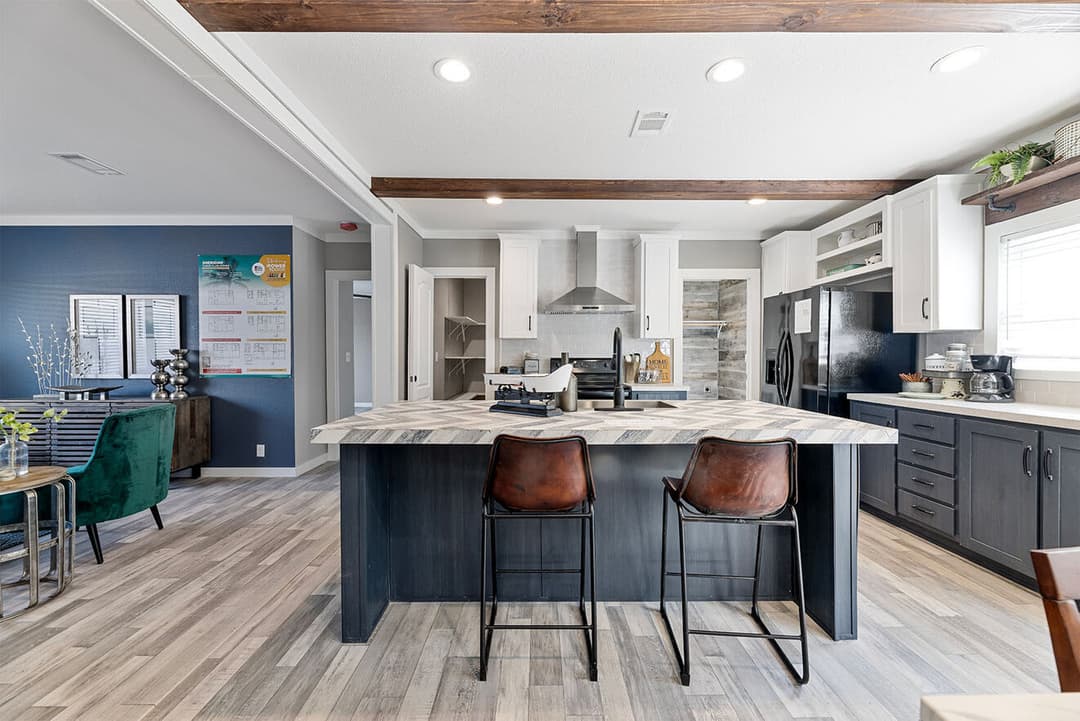 Sheridan 30483s kitchen home features