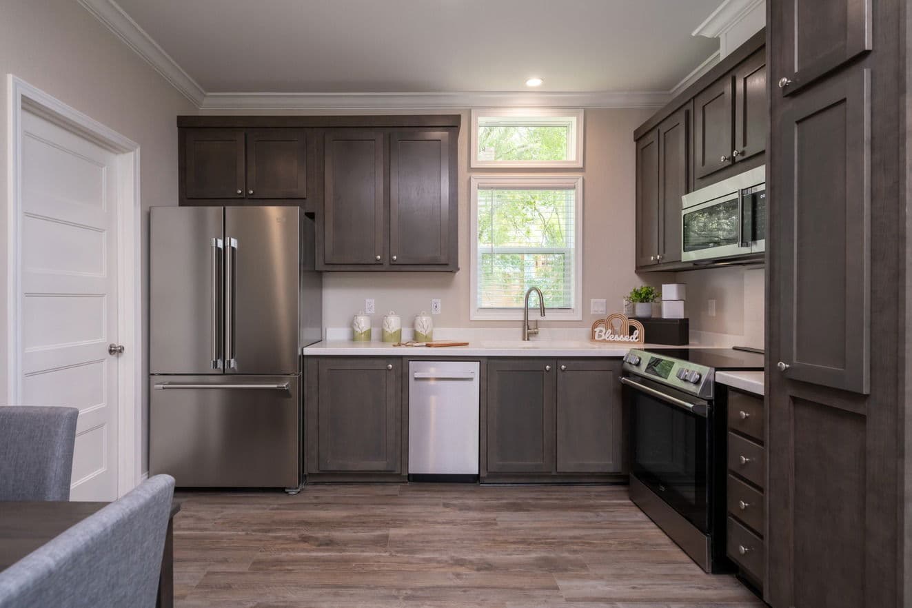 The chariot 24442a kitchen home features