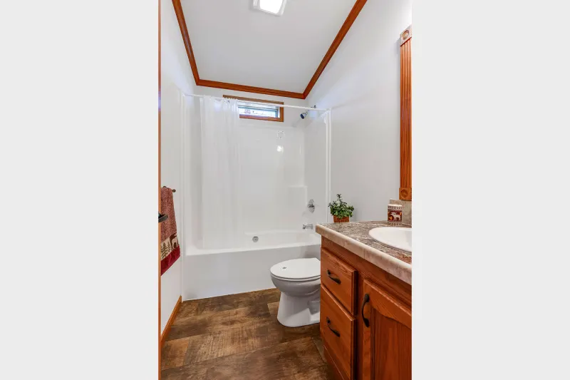 Lexington a236 bathroom home features