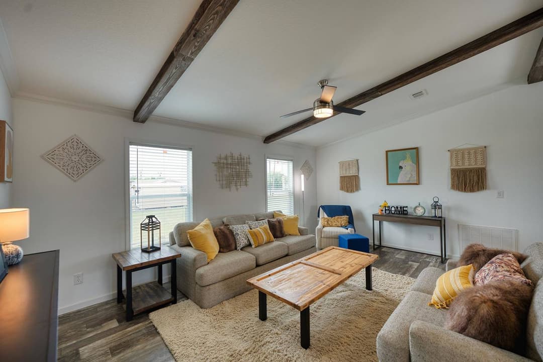 Titan extreme 2876h interior home features