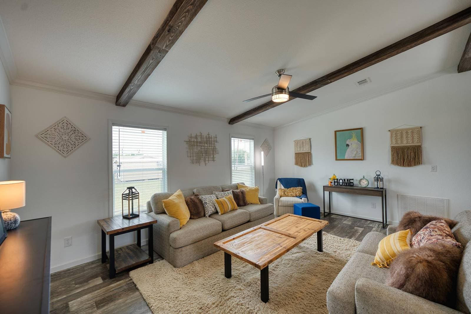 Titan extreme 2876h interior home features