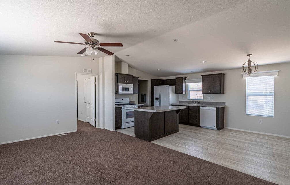 Canyon lake 24483e interior home features