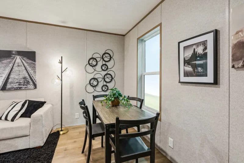 Pike interior home features