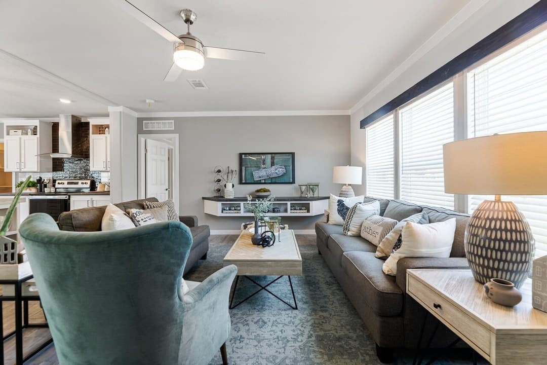 Urban value 32563a interior home features