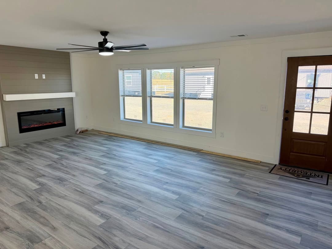 The king david 80 interior home features