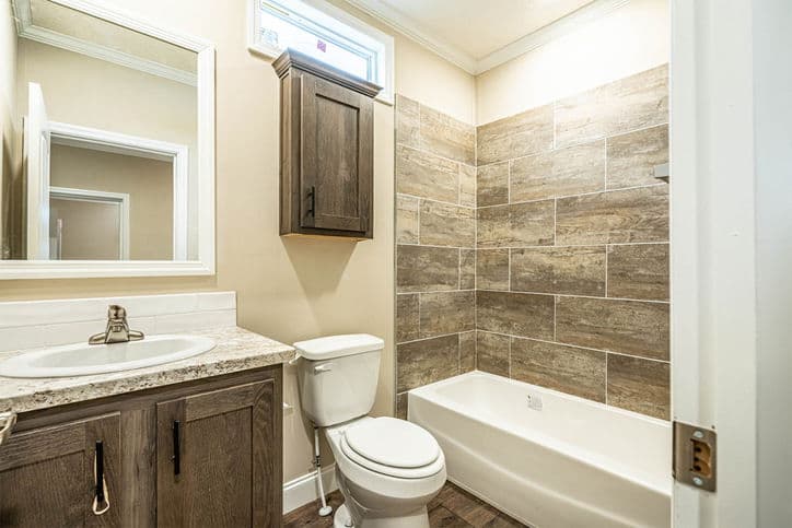 St. augustine 28482a bathroom home features