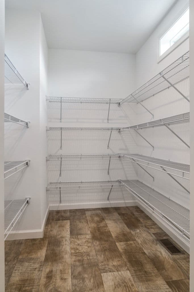 Astro creations ranch 3a2043-v interior home features