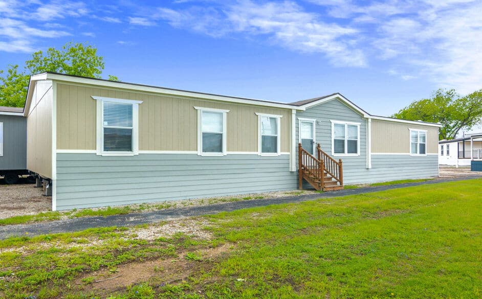 Trailblazer t76b elevation and exterior home features