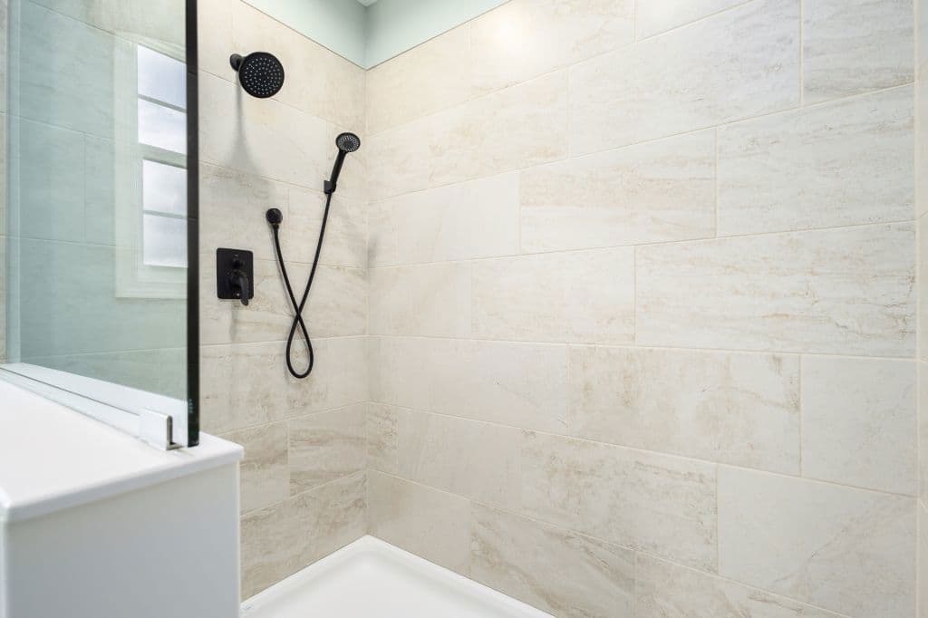 Ultra ranch 2p2409-x bathroom home features