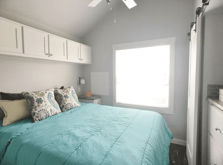 Still water bedroom home features