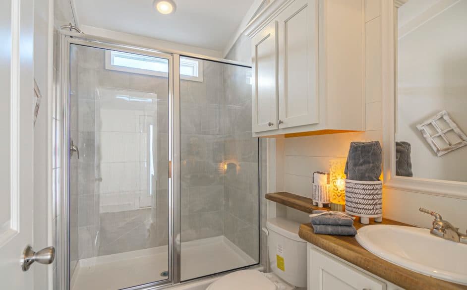 Starling d44ep8 bathroom home features