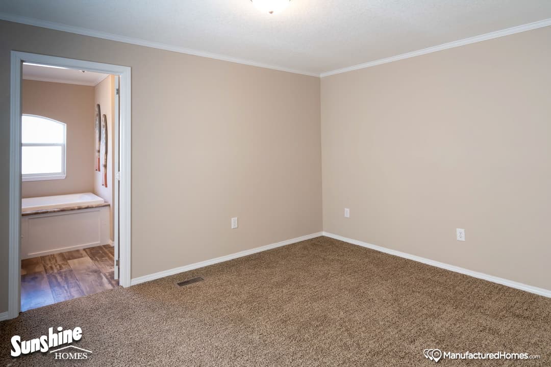 Pri1680-1001 bedroom home features