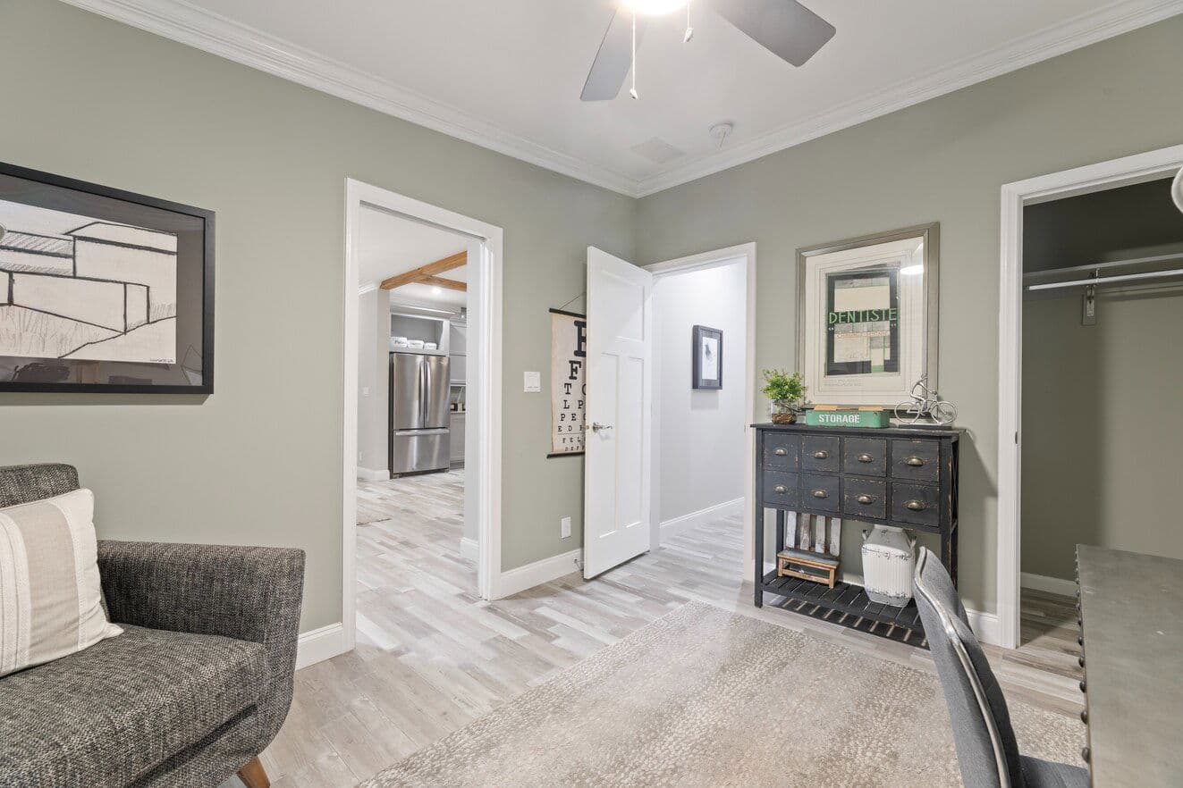 Isla ii 42484a bedroom home features