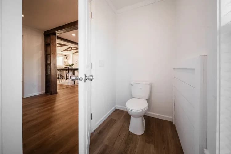 Wilson bend bathroom home features