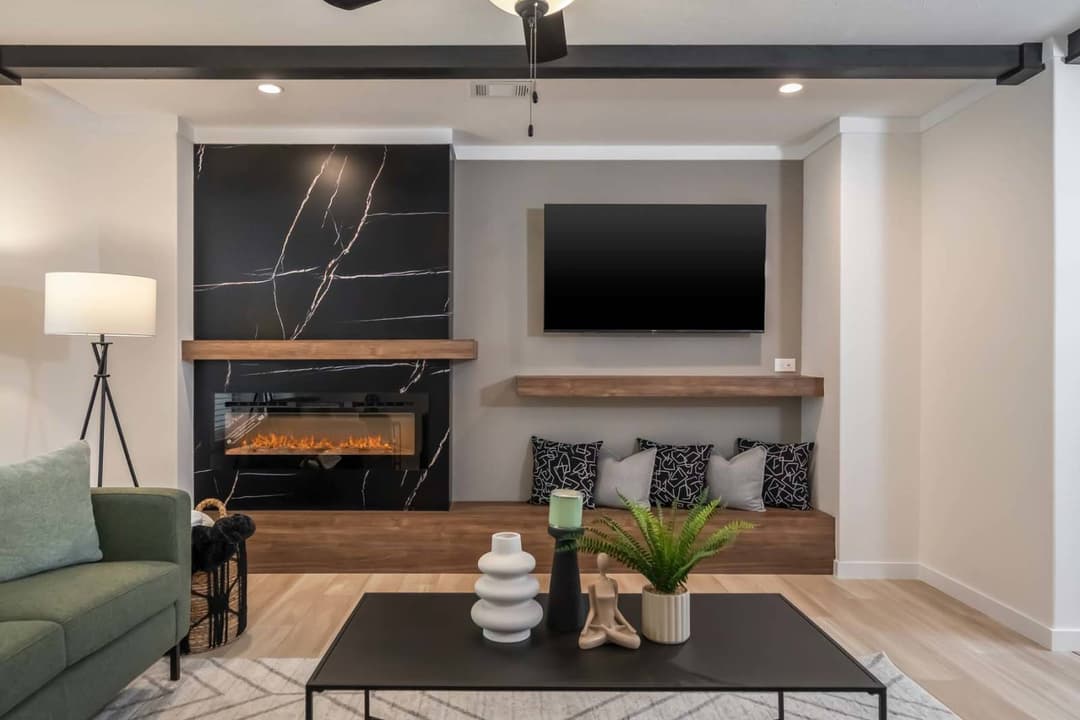 Kritzer interior home features