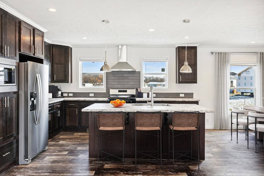 N675 kitchen home features