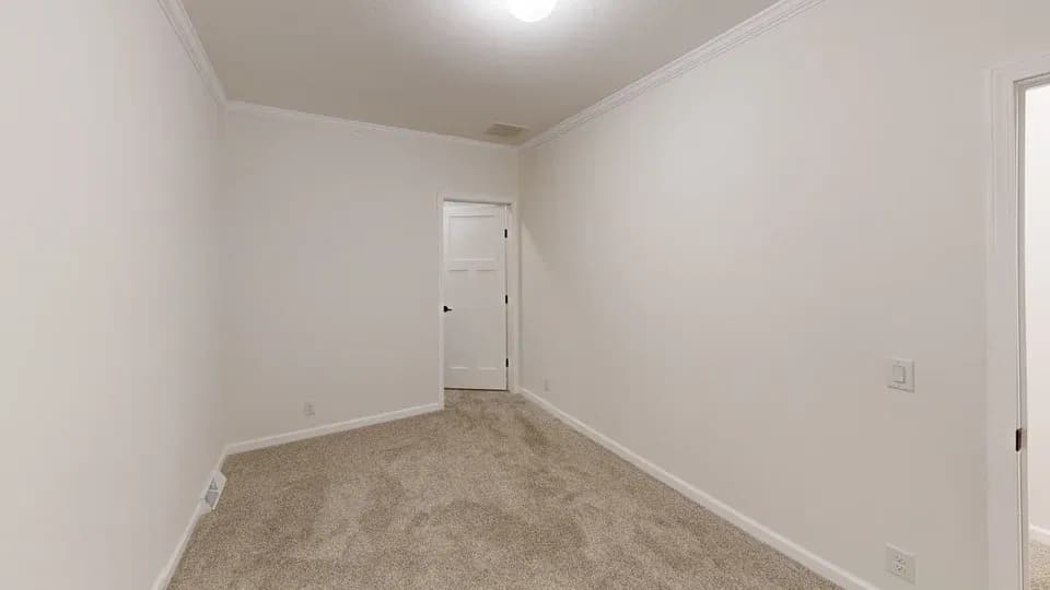 Mod4683z bedroom home features