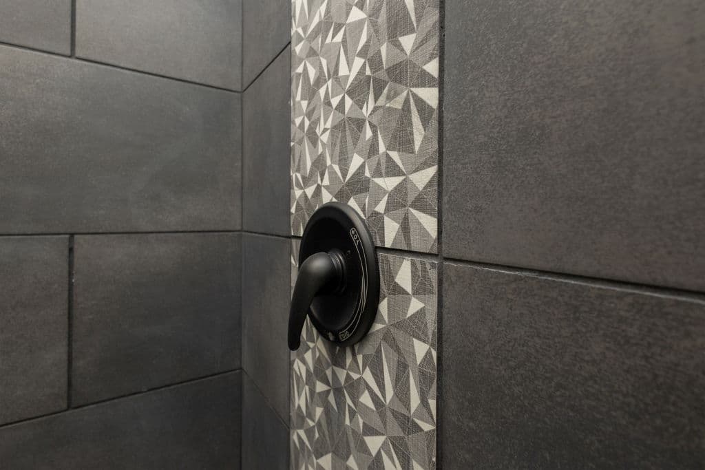 Millenian 5 bathroom home features