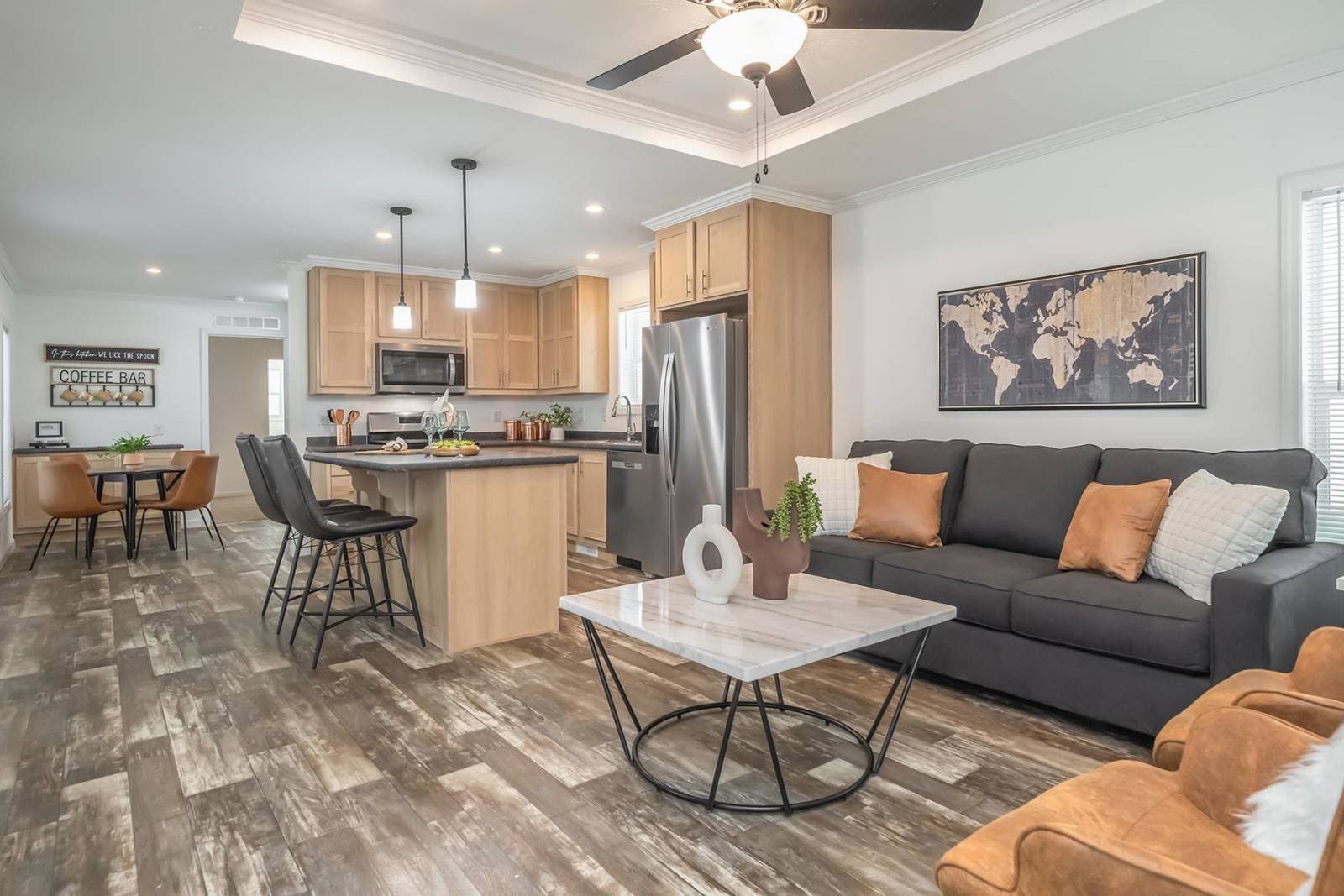 C802a interior home features