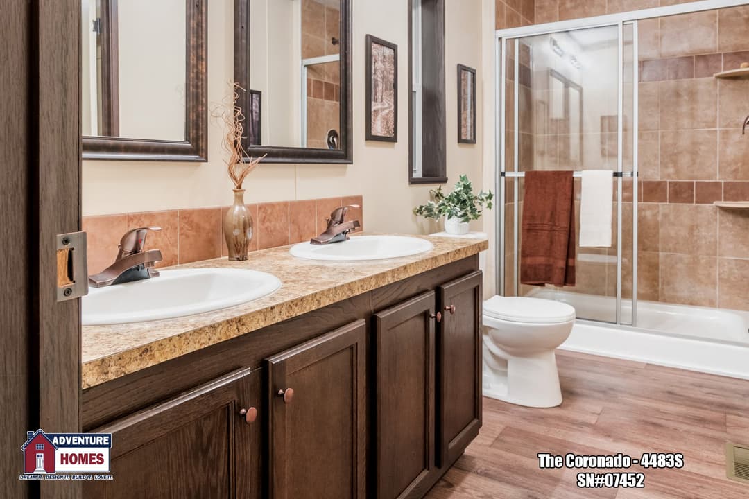 Coronado | 4483s bathroom home features